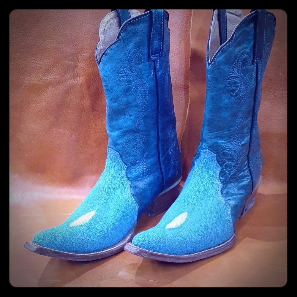 Cowboy Stingray Turquoise Boots